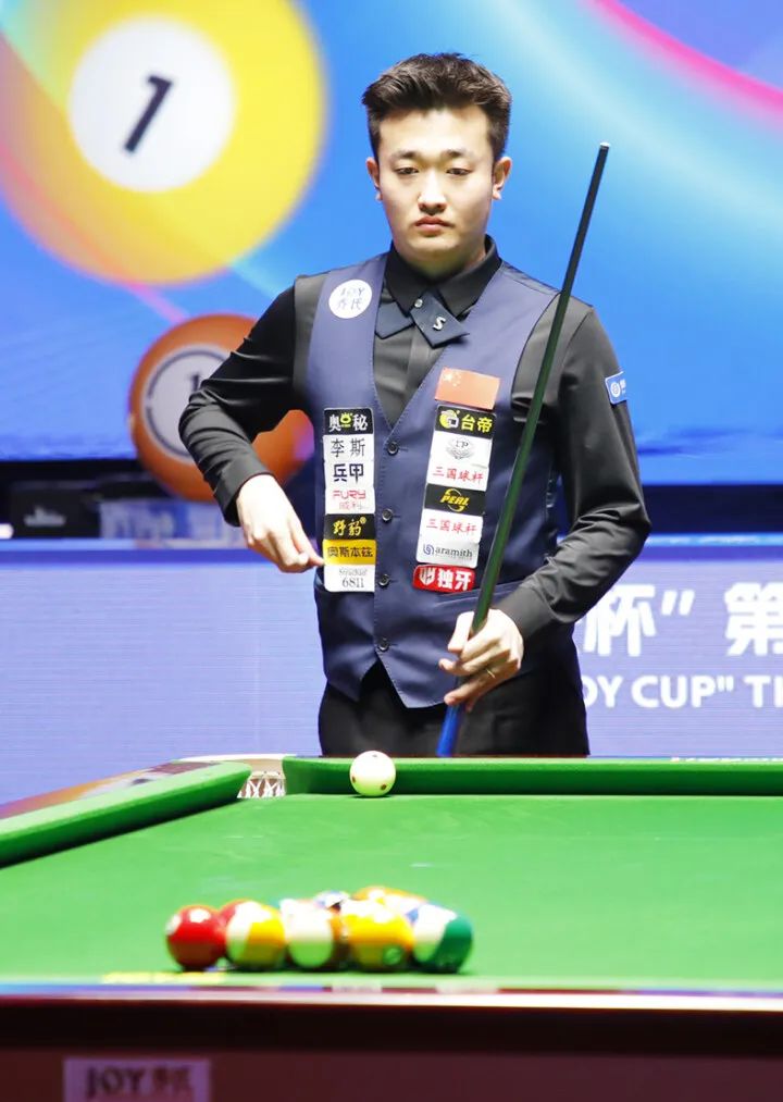 里都是近十 里都是近十