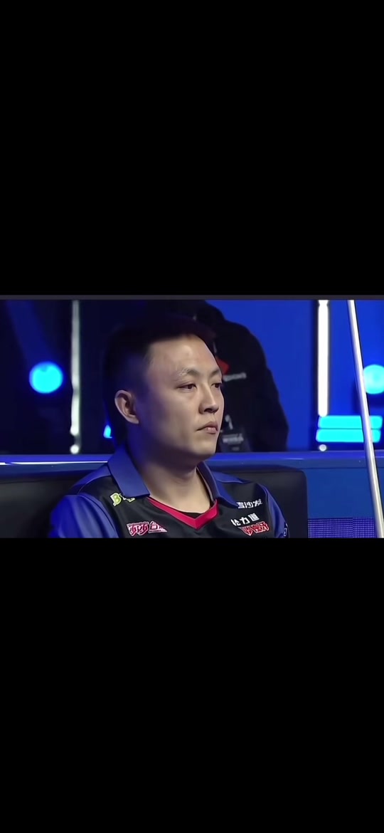 她将继续书 她将继续书